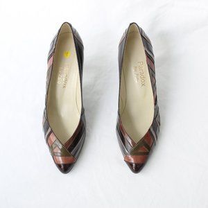 NIB Unique Vintage Heels With Triangle Design